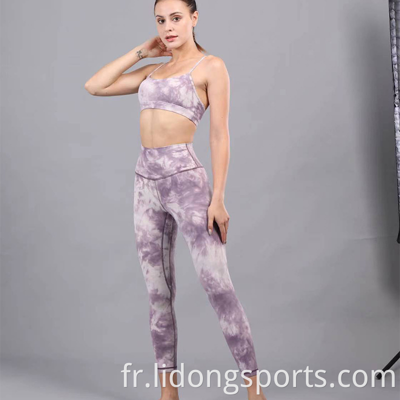 Vente chaude de haute qualité Fabrics confortables Vêtements de yoga costume de fitness ensembles vêtements yoga femme femme yoga vêtements